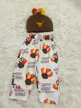 Mudpie Thanksgiving Knit Turkey Hat & Pajama pants Size 0-6 months